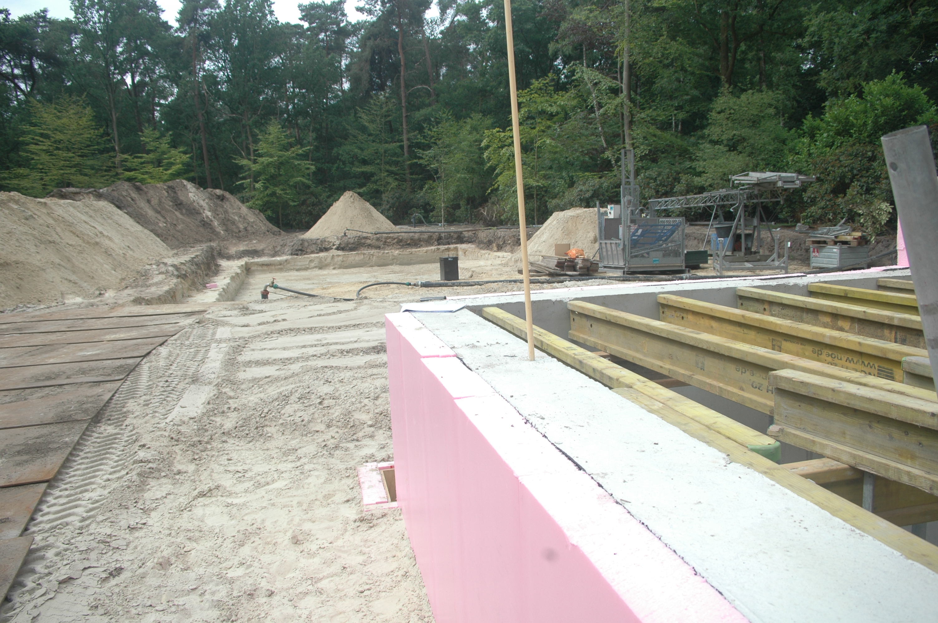 Bronbemaling Bergeijk kelder met pompput bijgebouw en bronbemaling kelder woonhuis